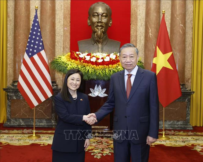 Tổng Bí thư, Chủ tịch nước Tô Lâm tiếp các Đại sứ trình Quốc thư